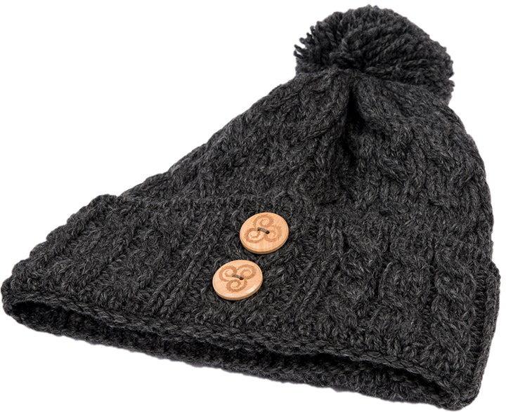 Supersoft Merino hat with 2 Triskle Buttons