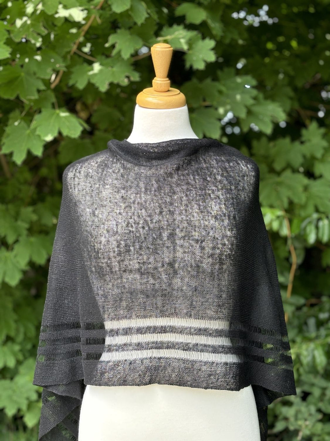Linen Poncho – Black